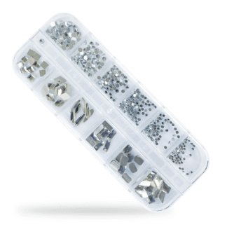 Estuche de cristales mixto y figuras plata,
